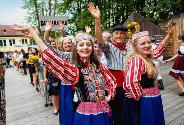 Dancing to the Roots