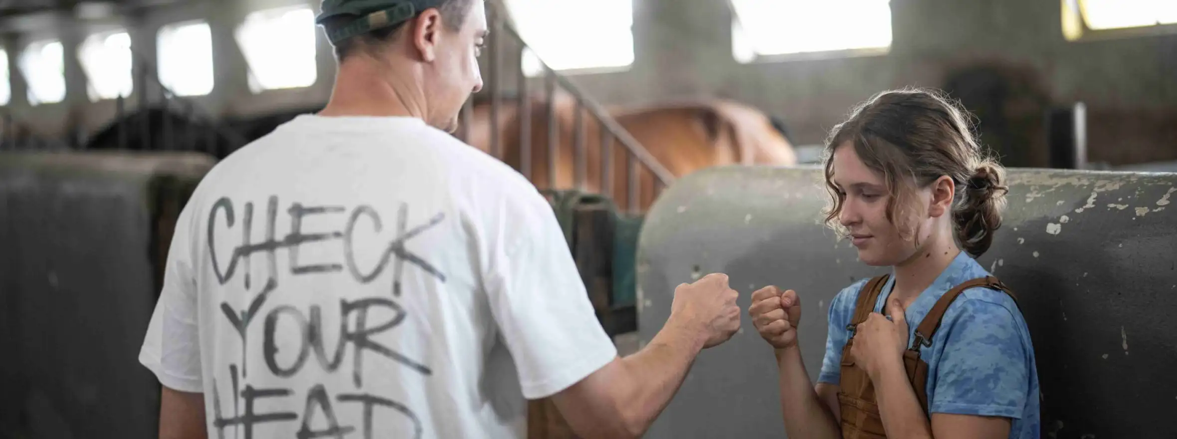 Dívka na koni účtuje se světem dospělých