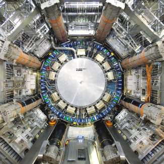 CERN neboli Továrna na absolutno